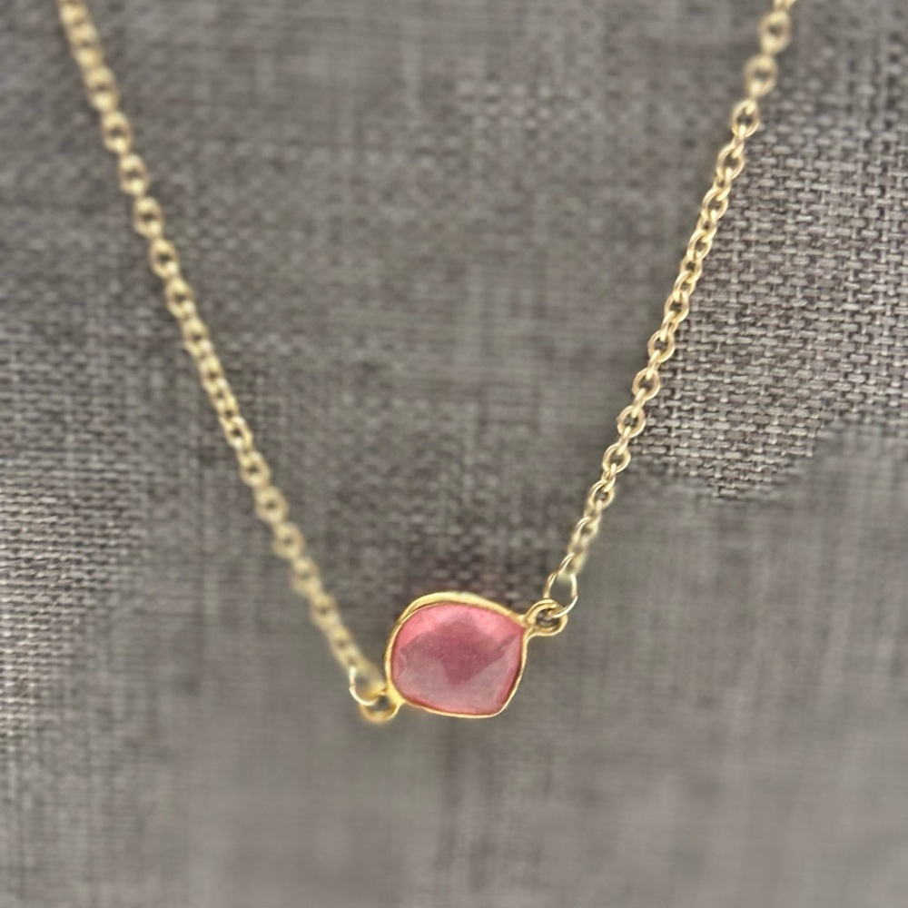 Mistraya pink stone necklace